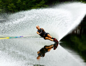 Ciągnięcie obiektów motorówką
